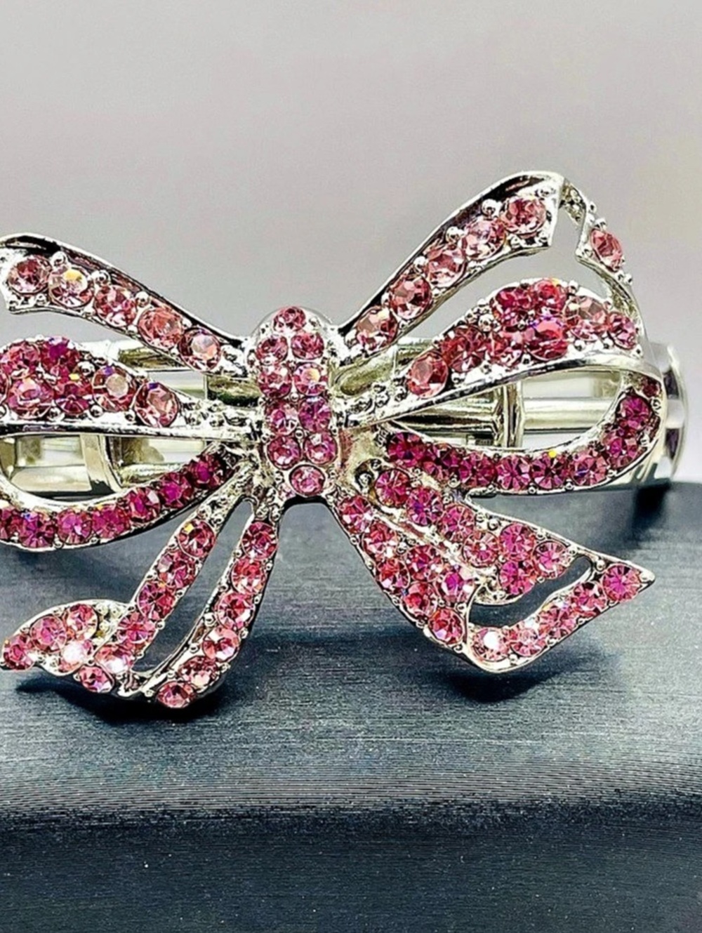 Pink Rhinestone Bow Silver Tone Stretch Bracelet Like New